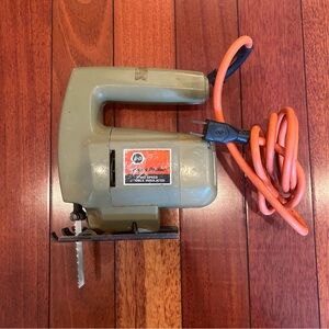 Vintage B&D Black + Decker 2.3 Amp Model 7514 Corded Electric 2 Speed‎ Jigsaw